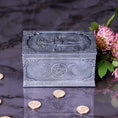 Bild in Galerie-Betrachter laden, Schmuckkästchen „Mother Earth Box“ (15,5 cm)