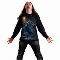 Bild in Galerie-Betrachter laden, Langärmliges T-Shirt Spiral Reaping In The Rain
