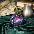 Load image into Gallery viewer, Drage Geode Guard Green (12.7cm) - Fatima.Dk
