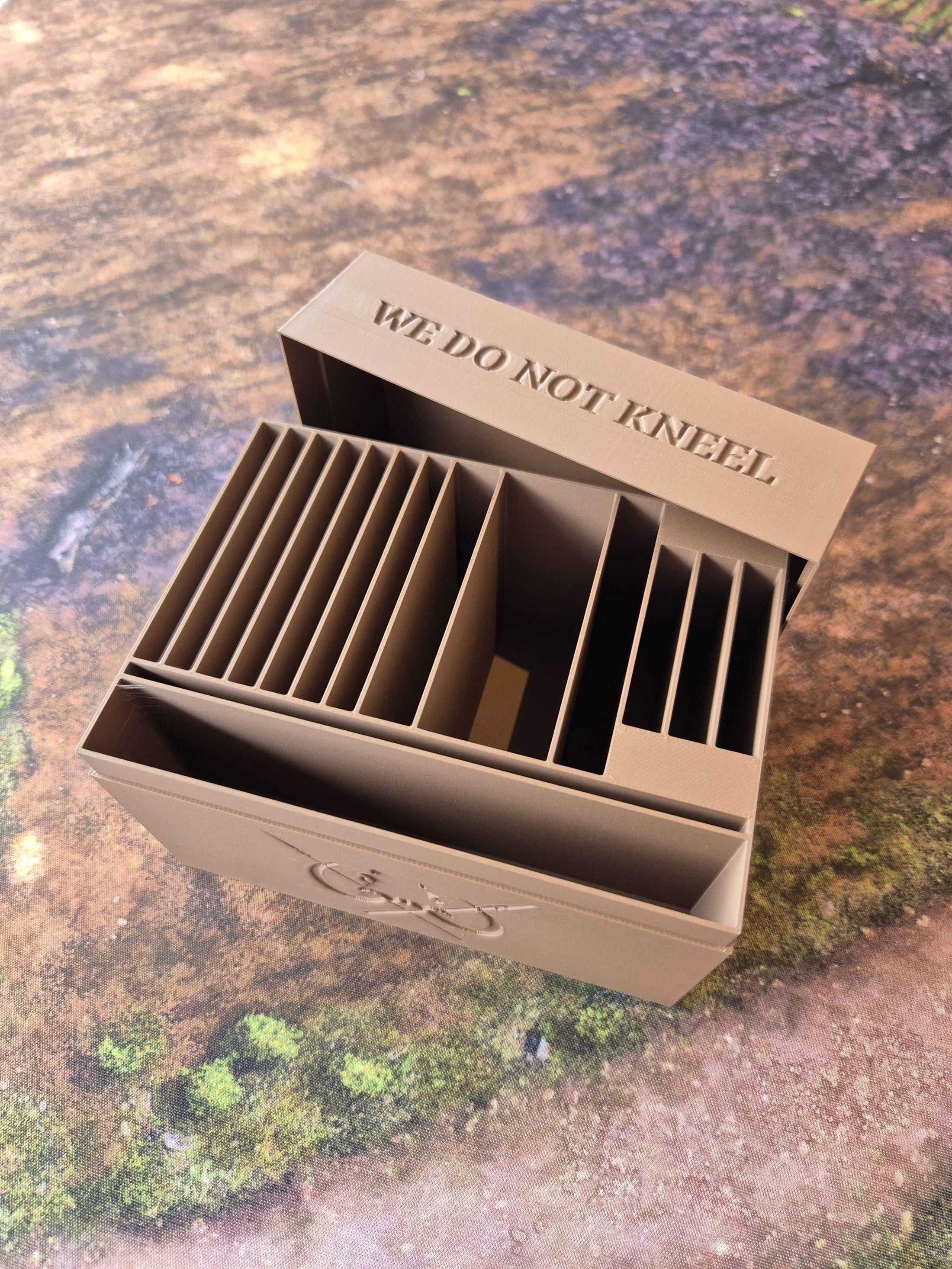3D-Printed Card Box for A Song of Ice and Fire