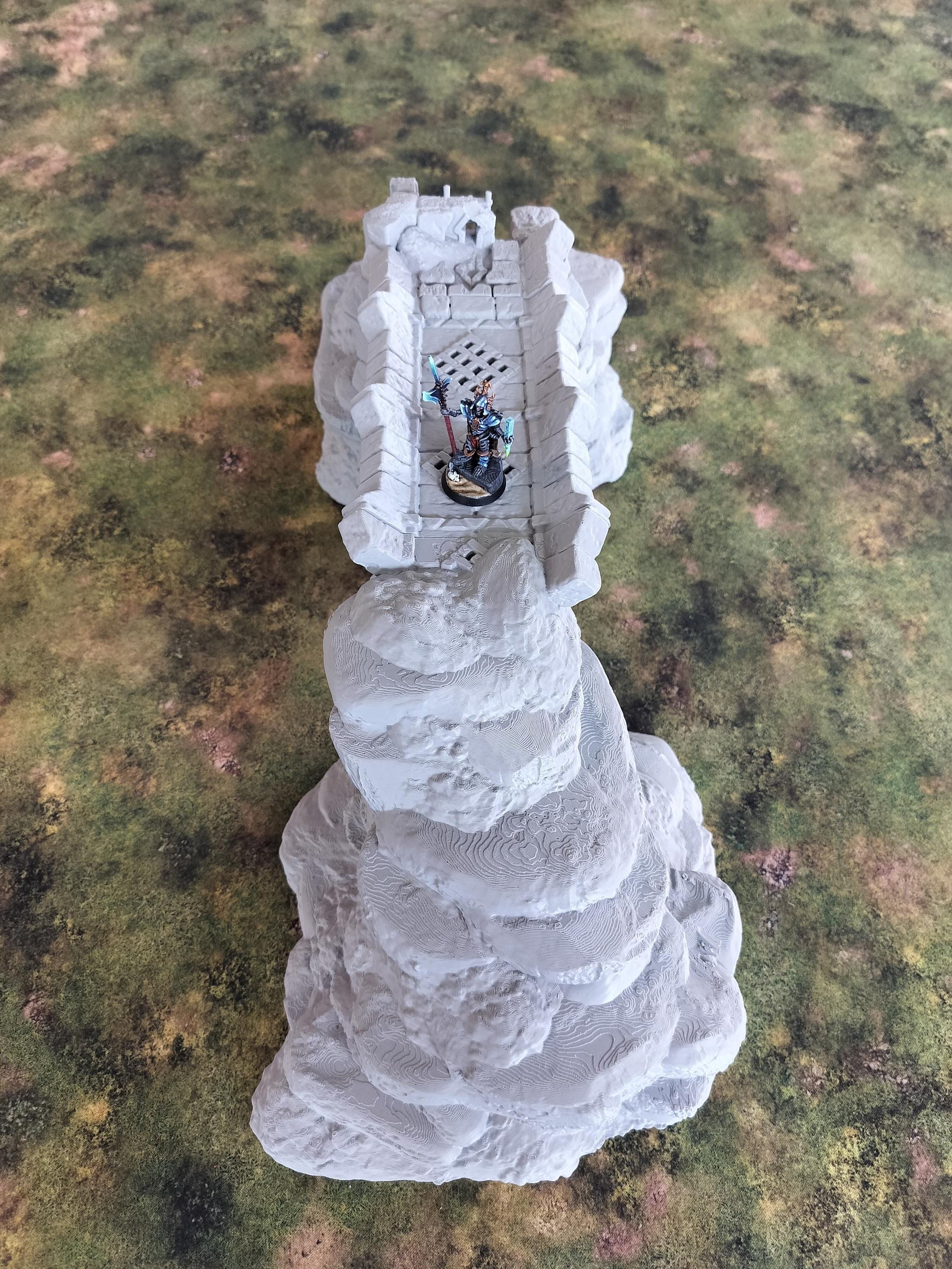 Ruinen bei Raven Peak – komplettes Geländeset in 28/32 mm