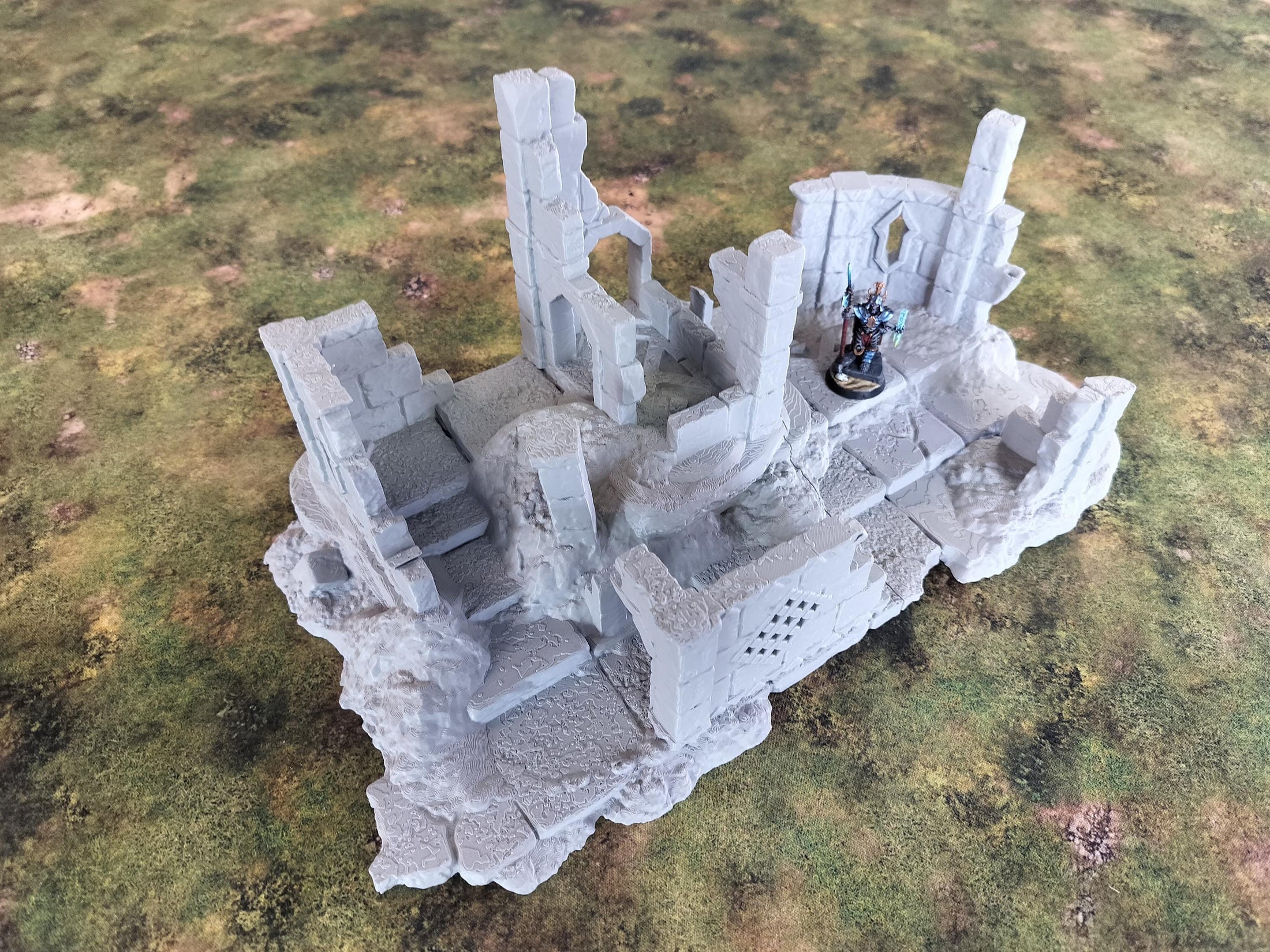 Ruinen bei Raven Peak – komplettes Geländeset in 28/32 mm