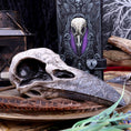 Bild in Galerie-Betrachter laden, Kranie Edgar's Raven Skull (21cm) - Fatima.Dk
