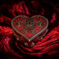 Load image into Gallery viewer, Skrin Heart and Key by Vincent Hie (11,3cm) - Fatima.Dk
