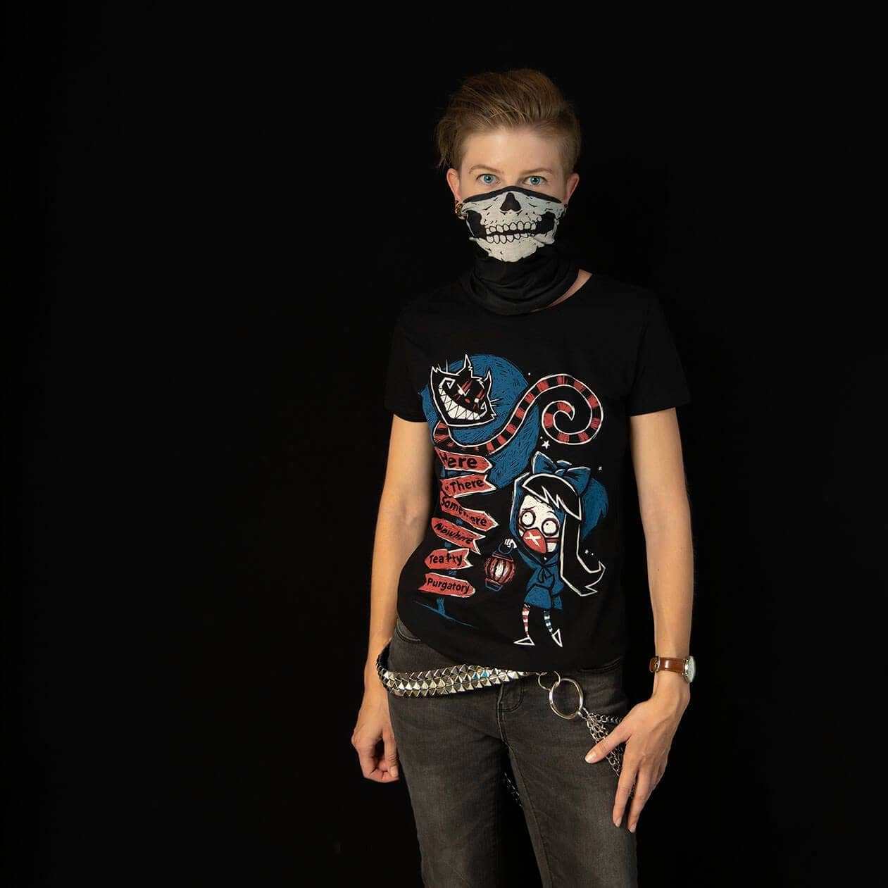 T-shirt Akumu A Smile in the Dark (Pigefit) - Fatima.Dk